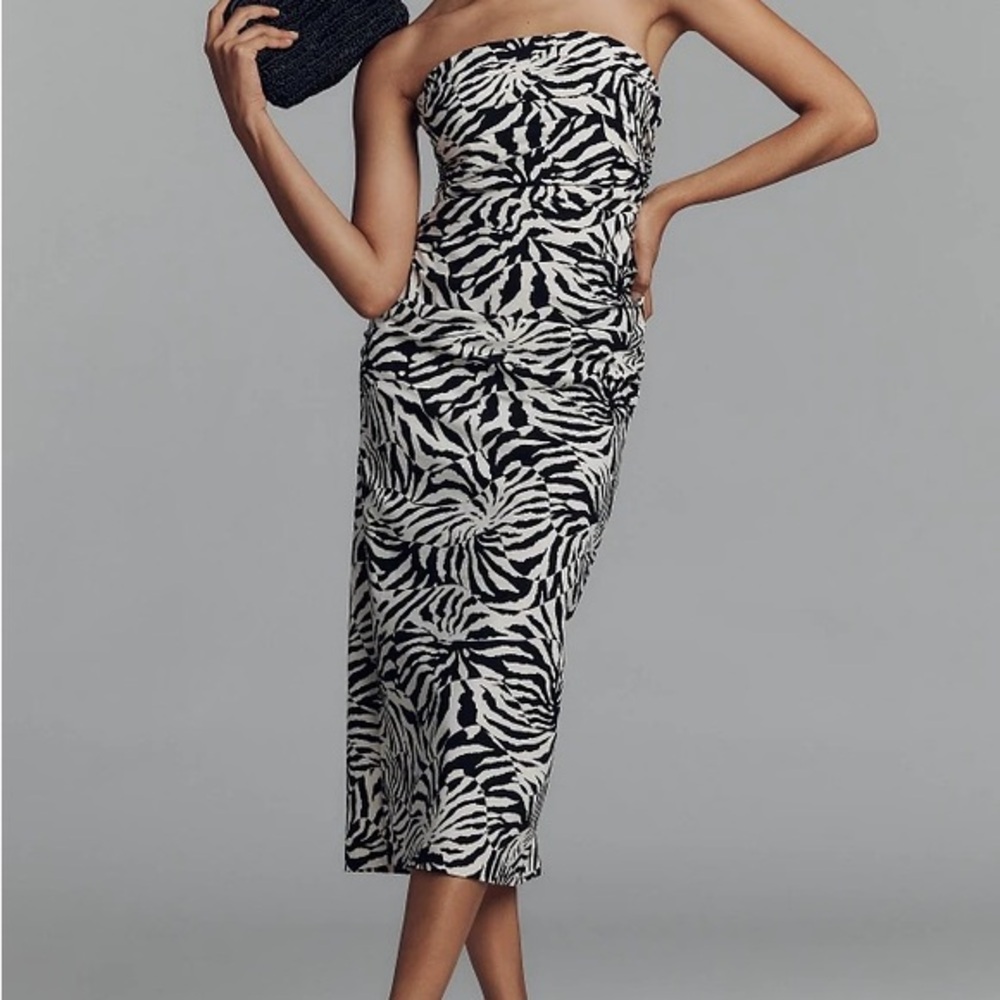 The Soleil Magic Fabric Strapless Ruched Dress: